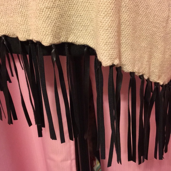 Sogi Asymmetric Sweater With Fringe - Picture 2 of 5